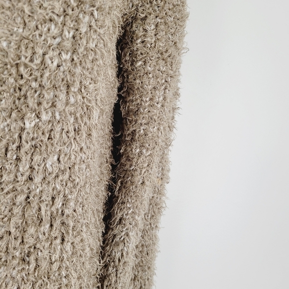 Kenzie Open Front Eyelash Circle Cardigan - Picture 4 of 9